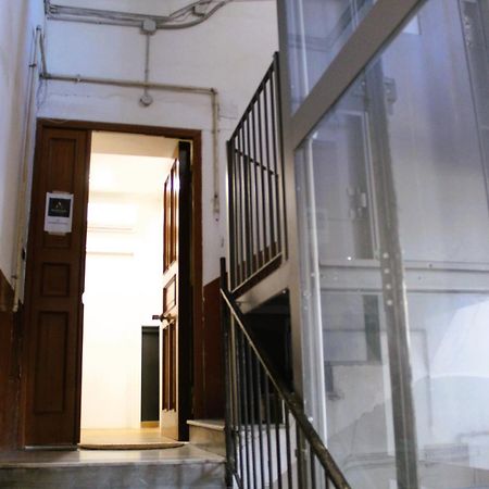 Blackwoody Contemporary Rooms - Napoli Centro Storico Ngoại thất bức ảnh