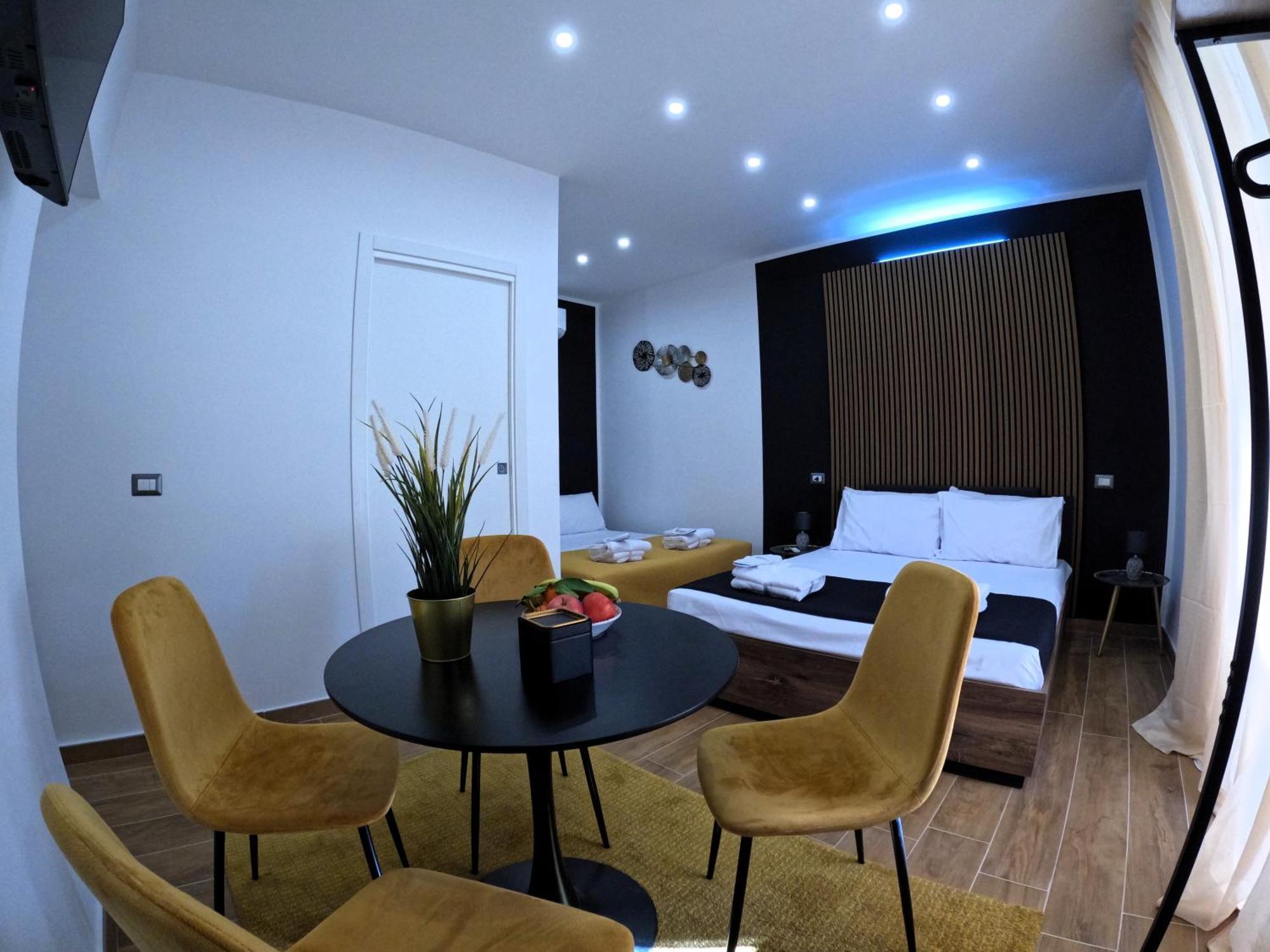 Blackwoody Contemporary Rooms - Napoli Centro Storico Ngoại thất bức ảnh