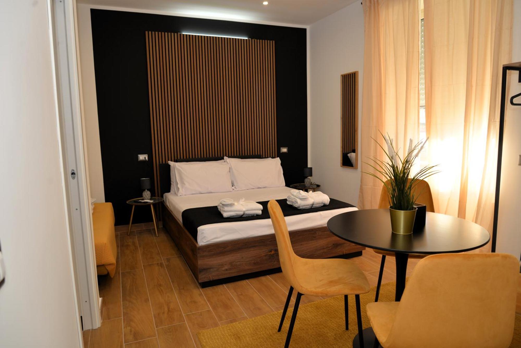 Blackwoody Contemporary Rooms - Napoli Centro Storico Ngoại thất bức ảnh
