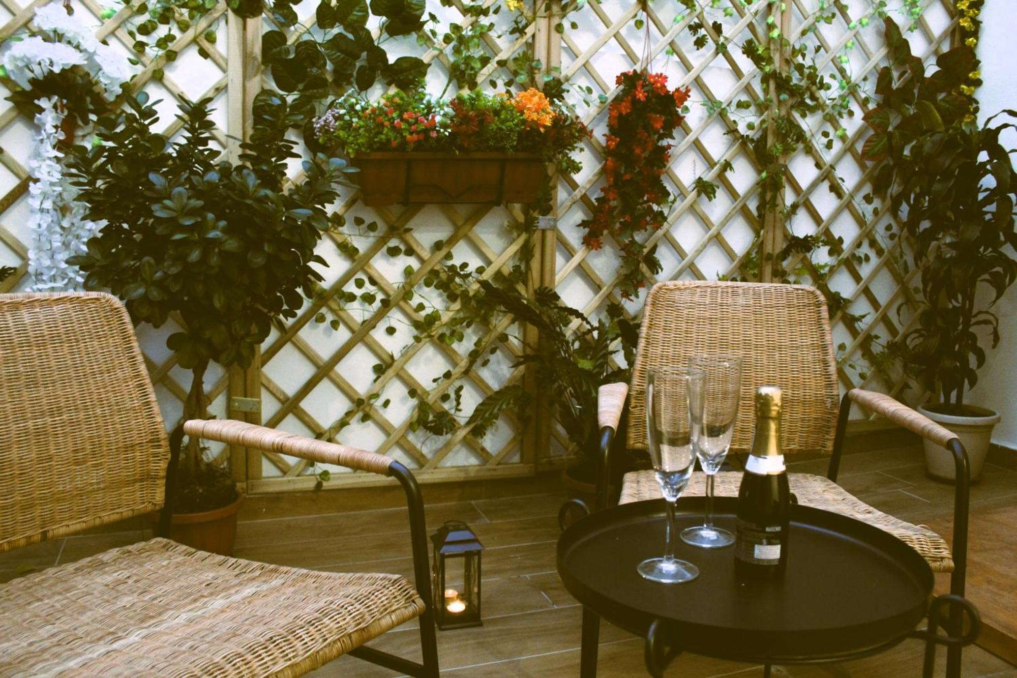 Blackwoody Contemporary Rooms - Napoli Centro Storico Ngoại thất bức ảnh