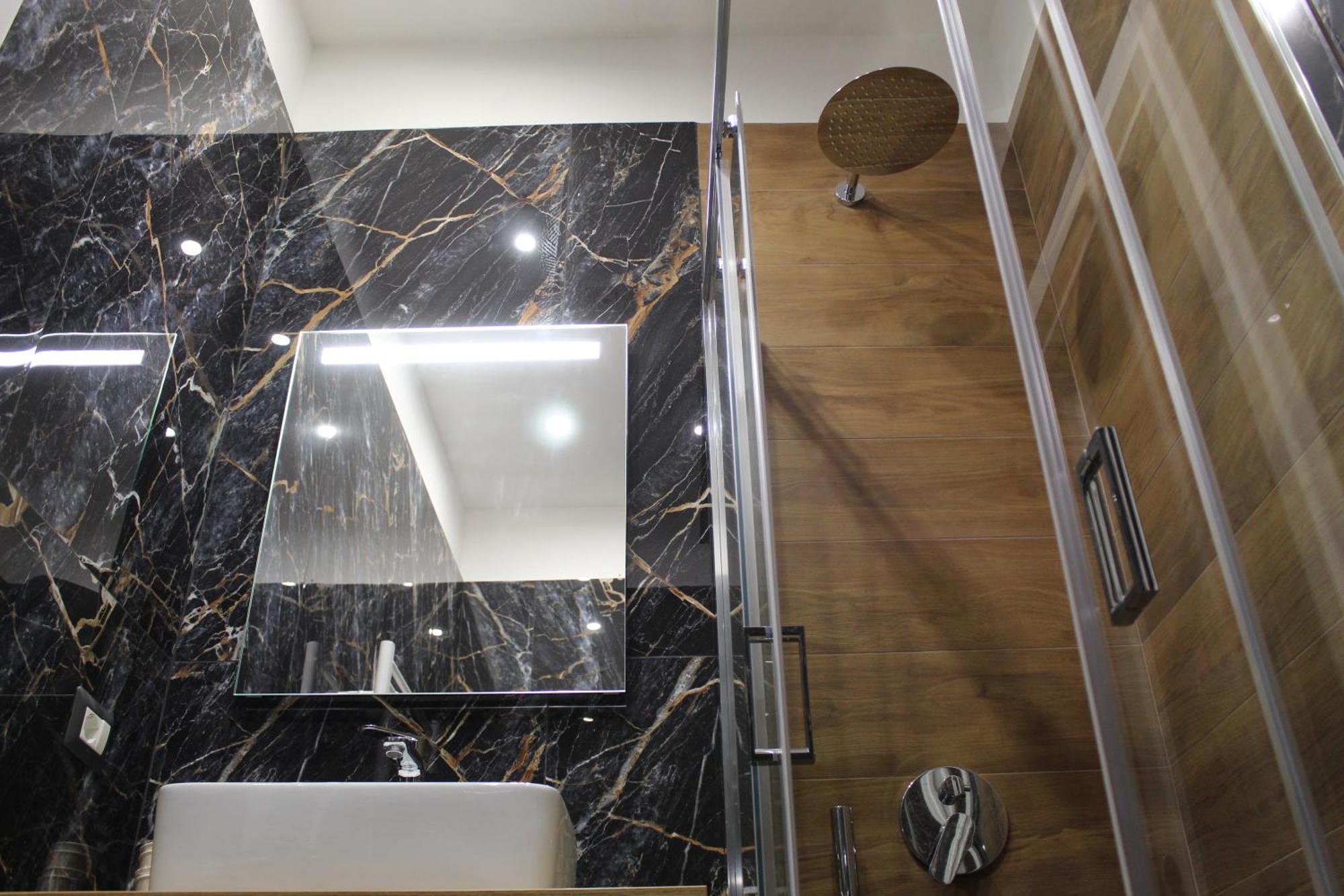 Blackwoody Contemporary Rooms - Napoli Centro Storico Ngoại thất bức ảnh