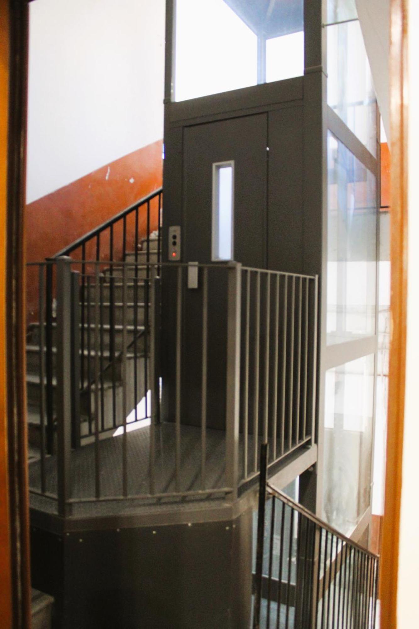 Blackwoody Contemporary Rooms - Napoli Centro Storico Ngoại thất bức ảnh